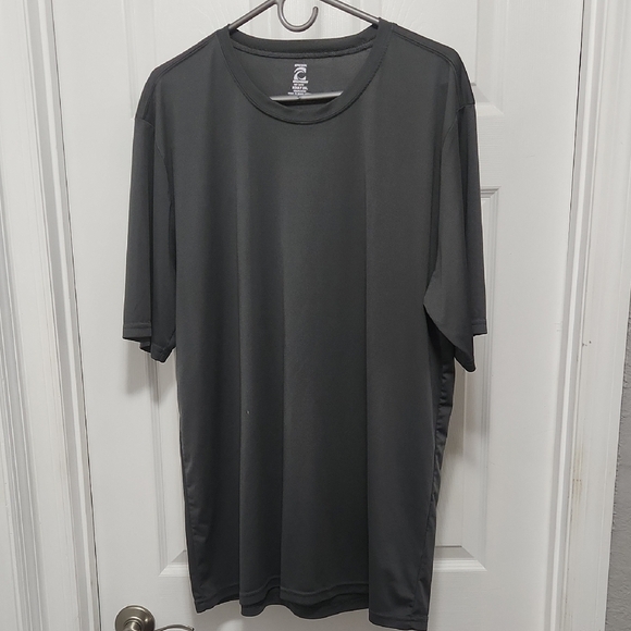 Men's Charcoal Activewear Tee - Picture 1 of 3